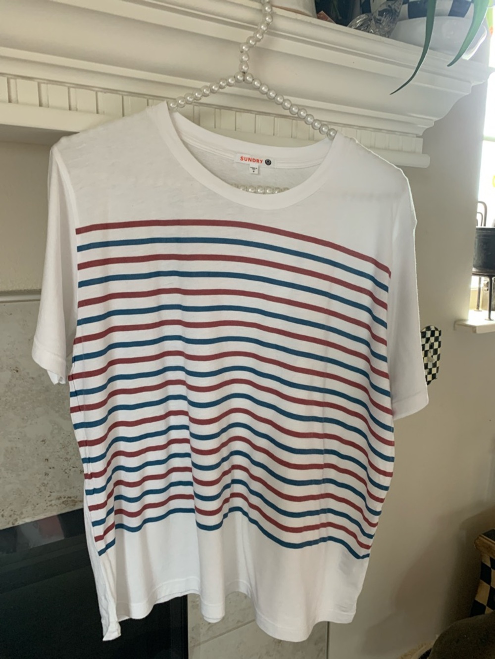 NEW SUNDRY White Short-Sleeve Crew T-Shirt with Red and Blue Stripes Size 2 (M)